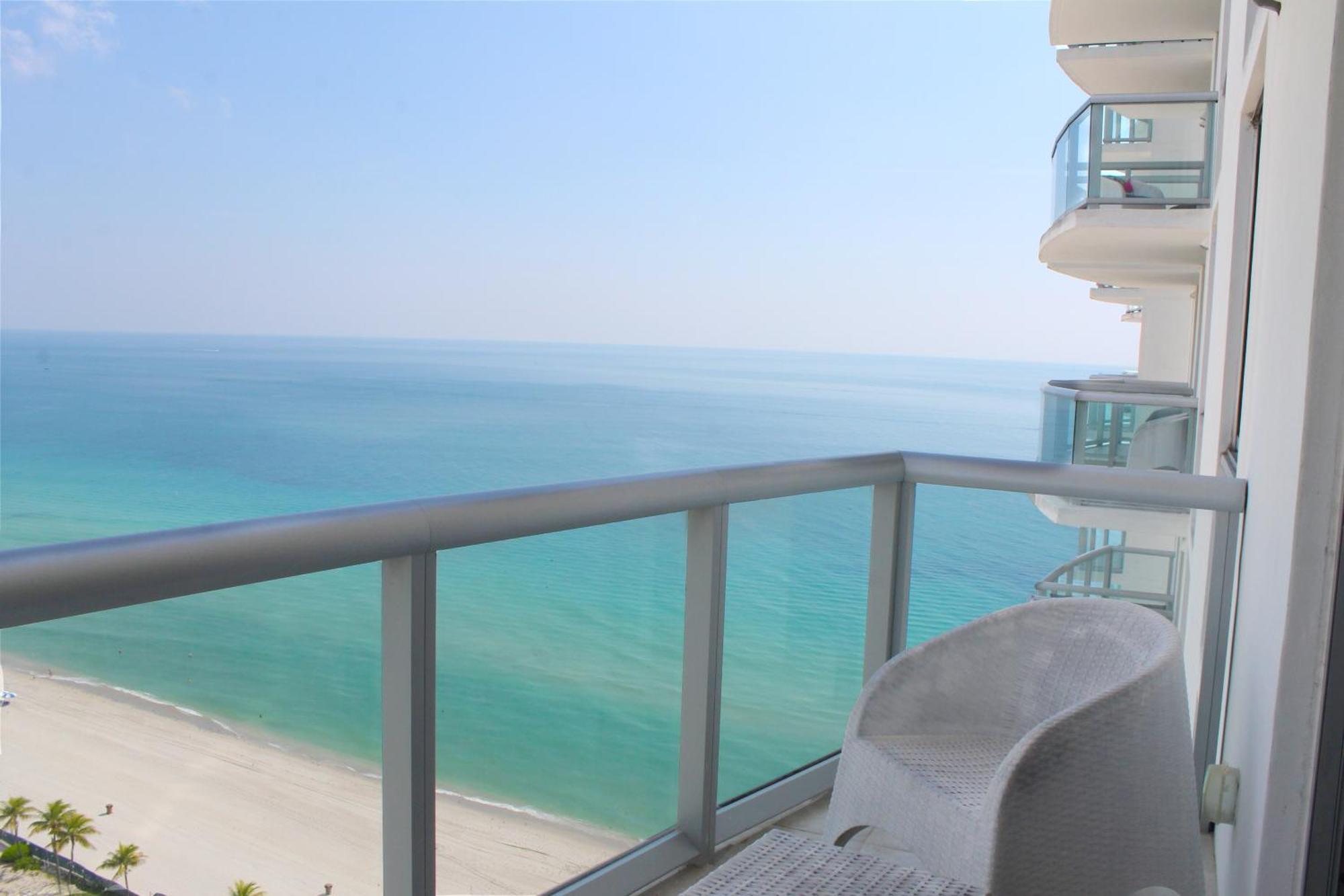 Marenas Beach Resort Sunny Isles Beach Exterior foto
