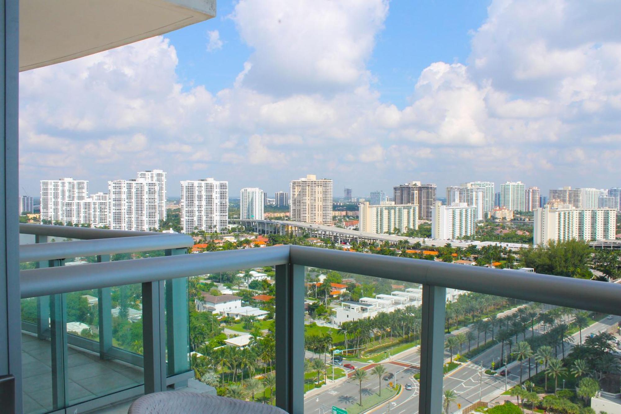 Marenas Beach Resort Sunny Isles Beach Exterior foto